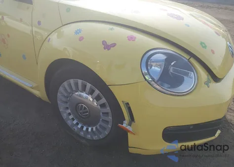 2014 Volkswagen Beetle 1.8T из США, поврежденный, VIN 3VWJ17AT0EM655439